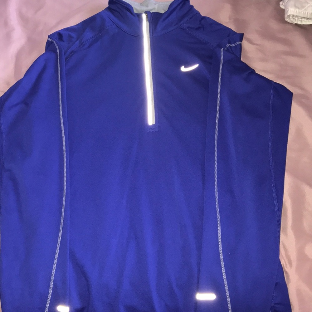 Women’s Nike element half zip pullover!!!